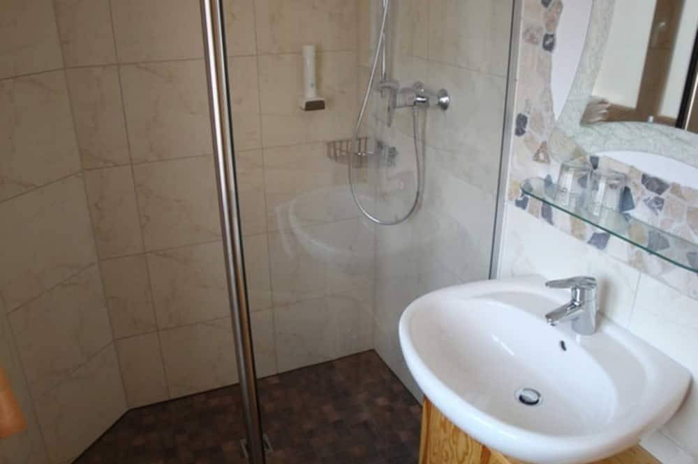 Dreibettzimmer 41 - Gästehäuser Am Nibelungensteig in Lautertal, Bergstraße