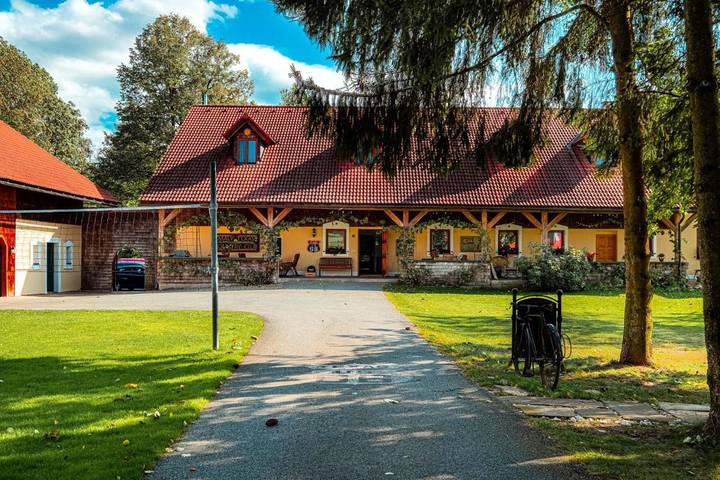 Bed & breakfast dla 4 osób, z ogród i basen oraz sauna - 1