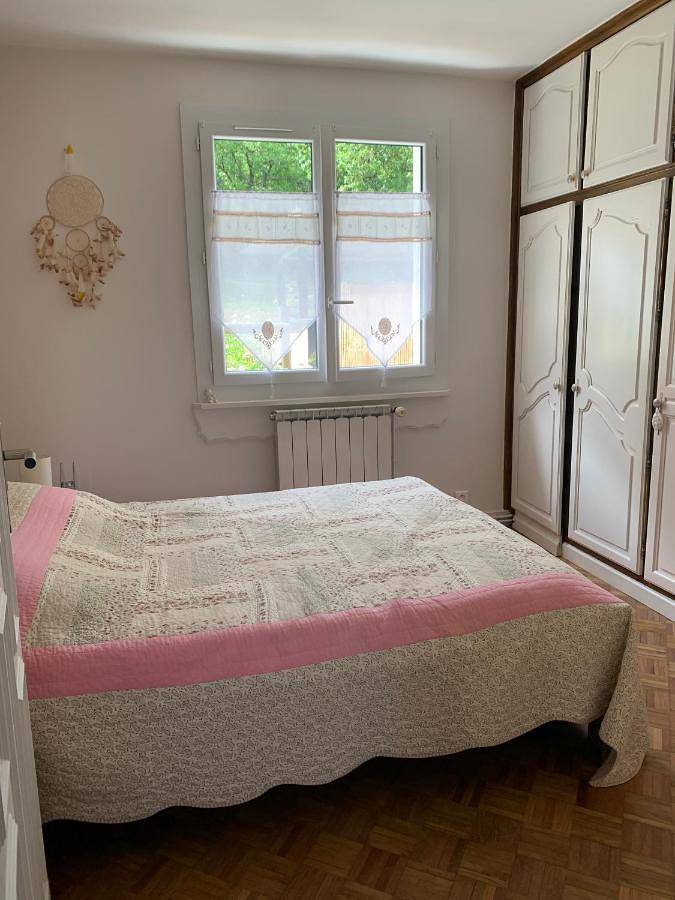 Location de vacances pour 6 personnes, avec vue ainsi que piscine et terrasse à Labruguière - 3