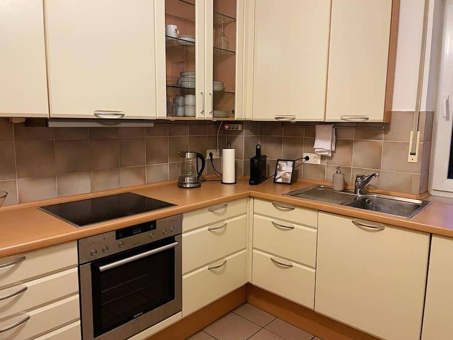 Ganze Wohnung, Two-Bedroom Apartment in Bad Homburg, Hochtaunuskreis