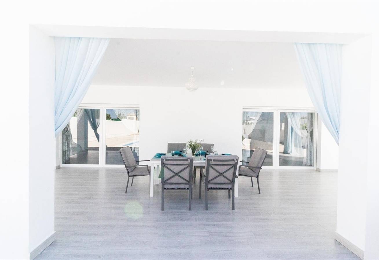 Casa Rural "Villa Myj" con piscina, jardín, terraza y Wi-Fi in Marchena, Provincia de Sevilla