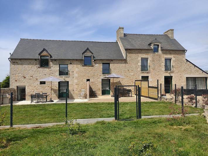 Gîte pour 6 personnes, avec terrasse et jardin - 1