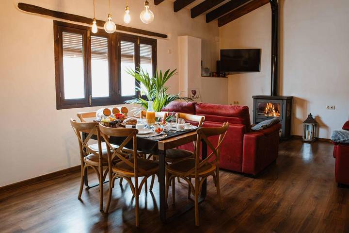 Casa rural para 4 personas, con jacuzzi y terraza en La Manchuela - 2