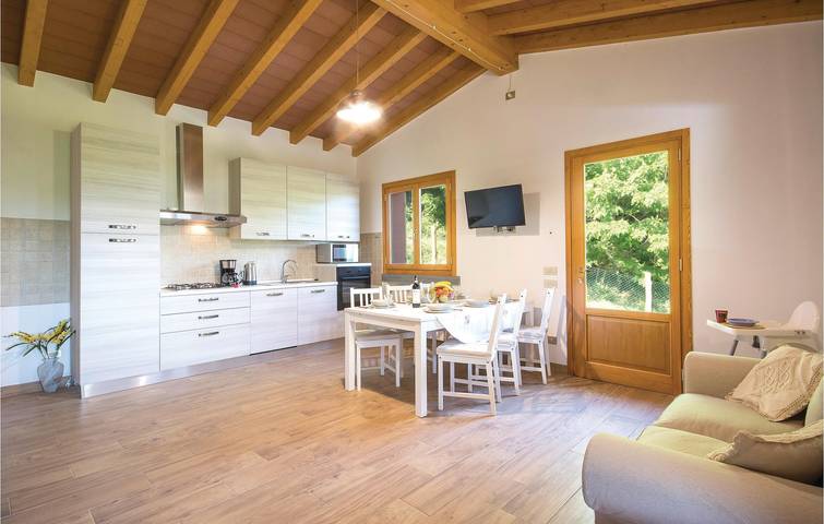 Appartamento di 130mq con piscina, parcheggio e internet vicino a Marliana in Marliana, Provincia di Pistoia