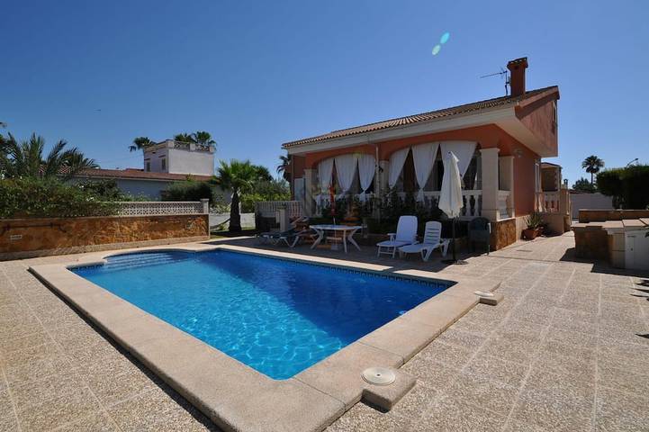 Villa für 6 Personen, mit Terrasse - 1