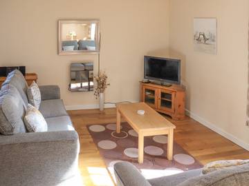 Holiday Rental for 4 People in Freshwater East, Pembrokeshire, Photo 2