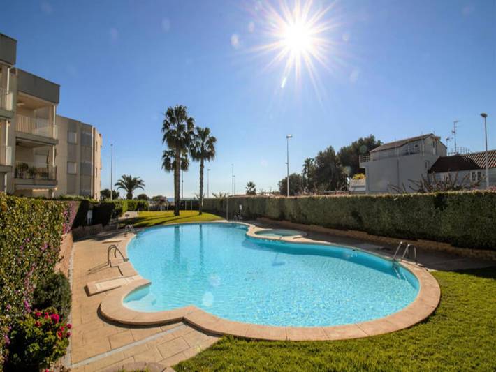 Gîte pour 6 personnes, avec terrasse et piscine, adapté aux familles à Alcossebre - 2