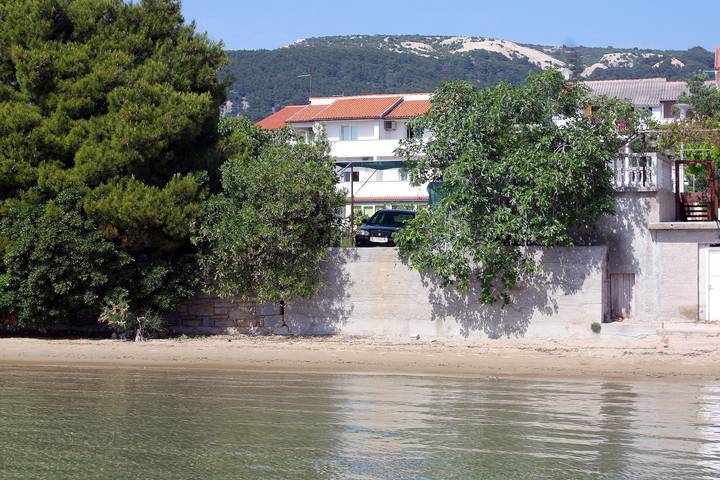 Ferienwohnung für 3 Personen, mit Balkon/Terrasse in Banjol