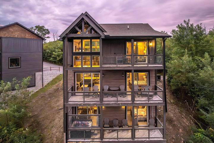 Vacation rental for 12 people, with pets in Gatlinburg