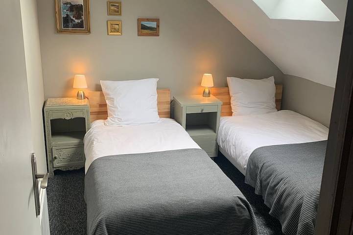 Location de vacances pour 4 personnes, avec piscine et sauna ainsi que bassin pour enfant et jardin à Trégourez - 2