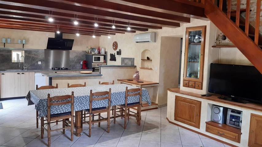 Location de vacances pour 6 personnes, avec terrasse et piscine, animaux acceptés à Montcabrier - 2