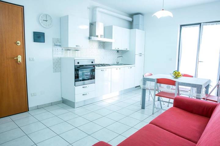 Gîte pour 4 personnes, avec balcon, animaux acceptés à Pineto - 2