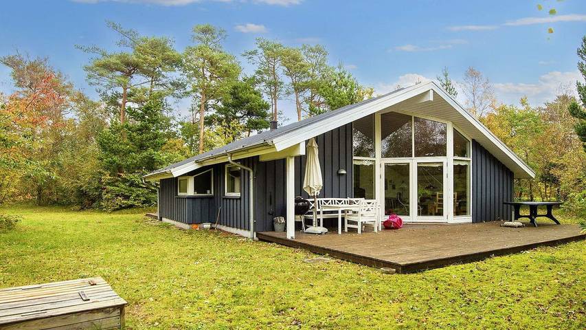 Ferienhaus für 9 Personen, mit Whirlpool und Sauna sowie Terrasse in Grenå Strand