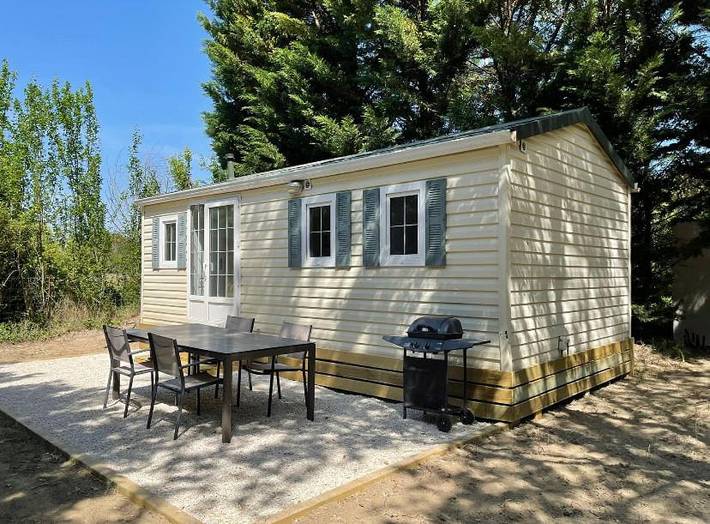 Camping pour 4 personnes, avec jardin