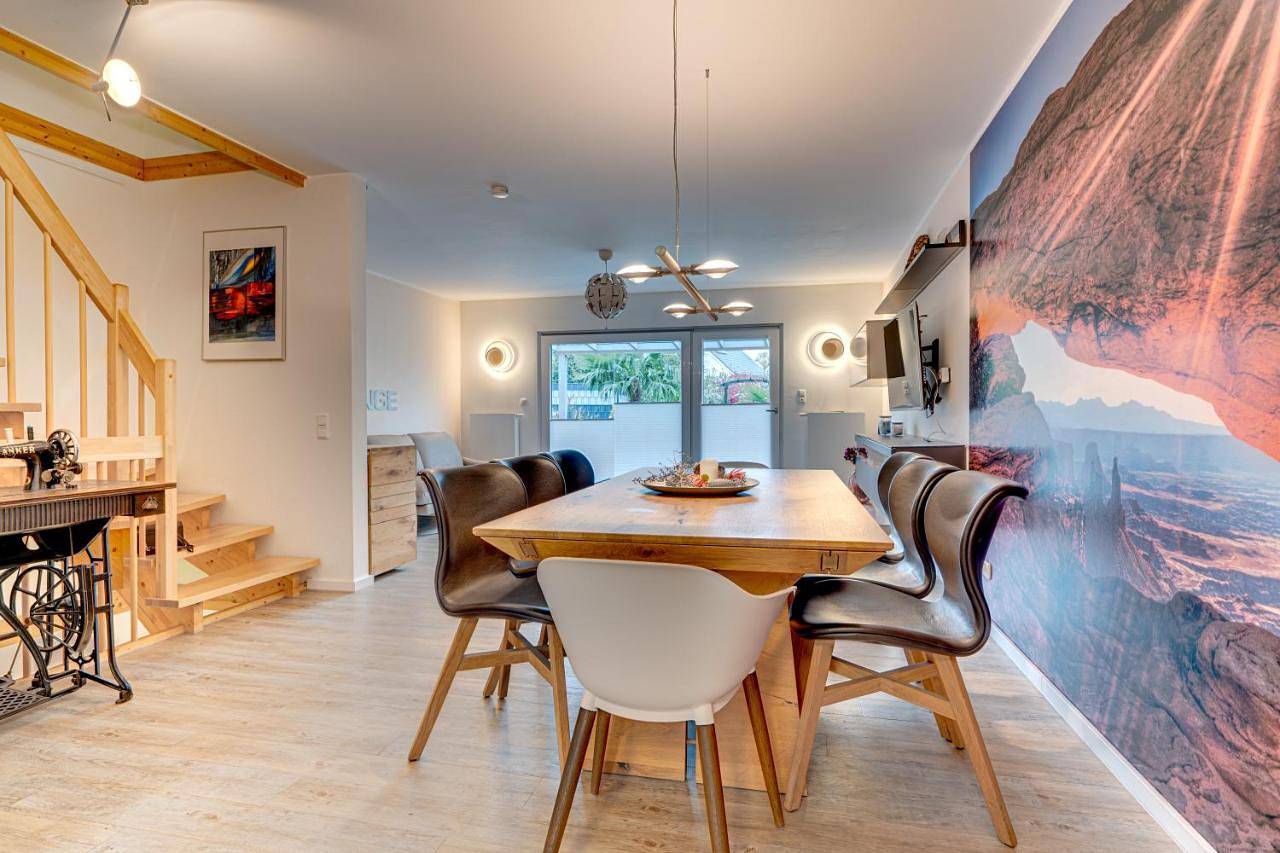 Köln-Pulheim Saphier Haus I15 min Köln Messe Lanxess I 180m2 über 4 Level I Komfort I P I Palmengarten I Babybett in Pulheim, Rhein-Erft-Kreis