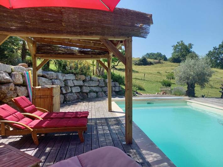 Location de vacances pour 4 personnes, avec balcon ainsi que piscine et jacuzzi à Curemonte - 4