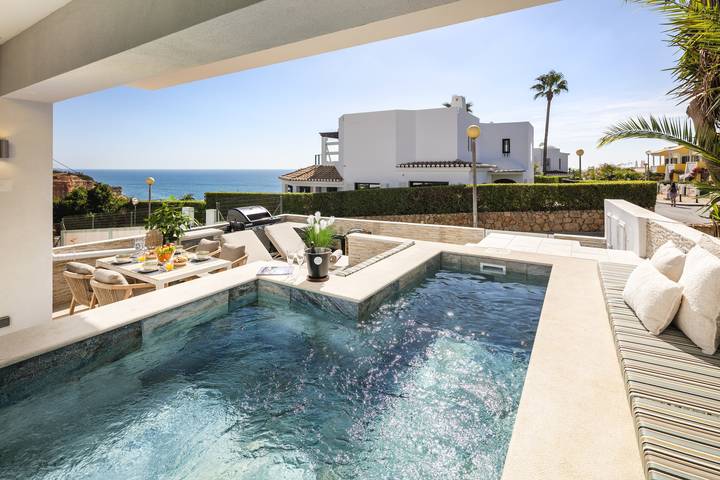 Casa de férias para 4 pessoas, com varanda e vista para o mar e ainda piscina em Benagil