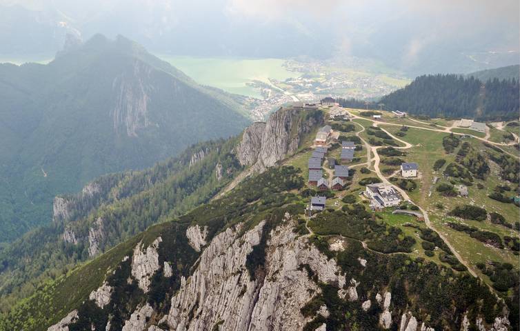 Charmante Ferienwohnung mit Panoramablick in der Nähe der Skilifte – nur 200 m vom Abenteuer entfernt! in Ebensee, Bezirk Gmunden