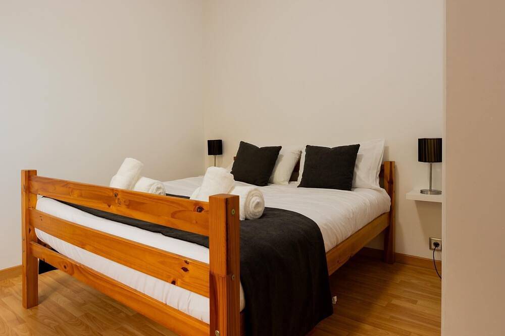 3-bedroom apartment fully equipped with a beautiful sea view. in Arco da Calheta, Madeira