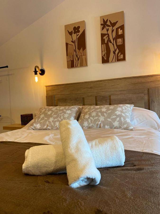 Casa rural para 16 personas, con vistas además de piscina y jardín, Familias con niños en Provincia de Ciudad Real - 3