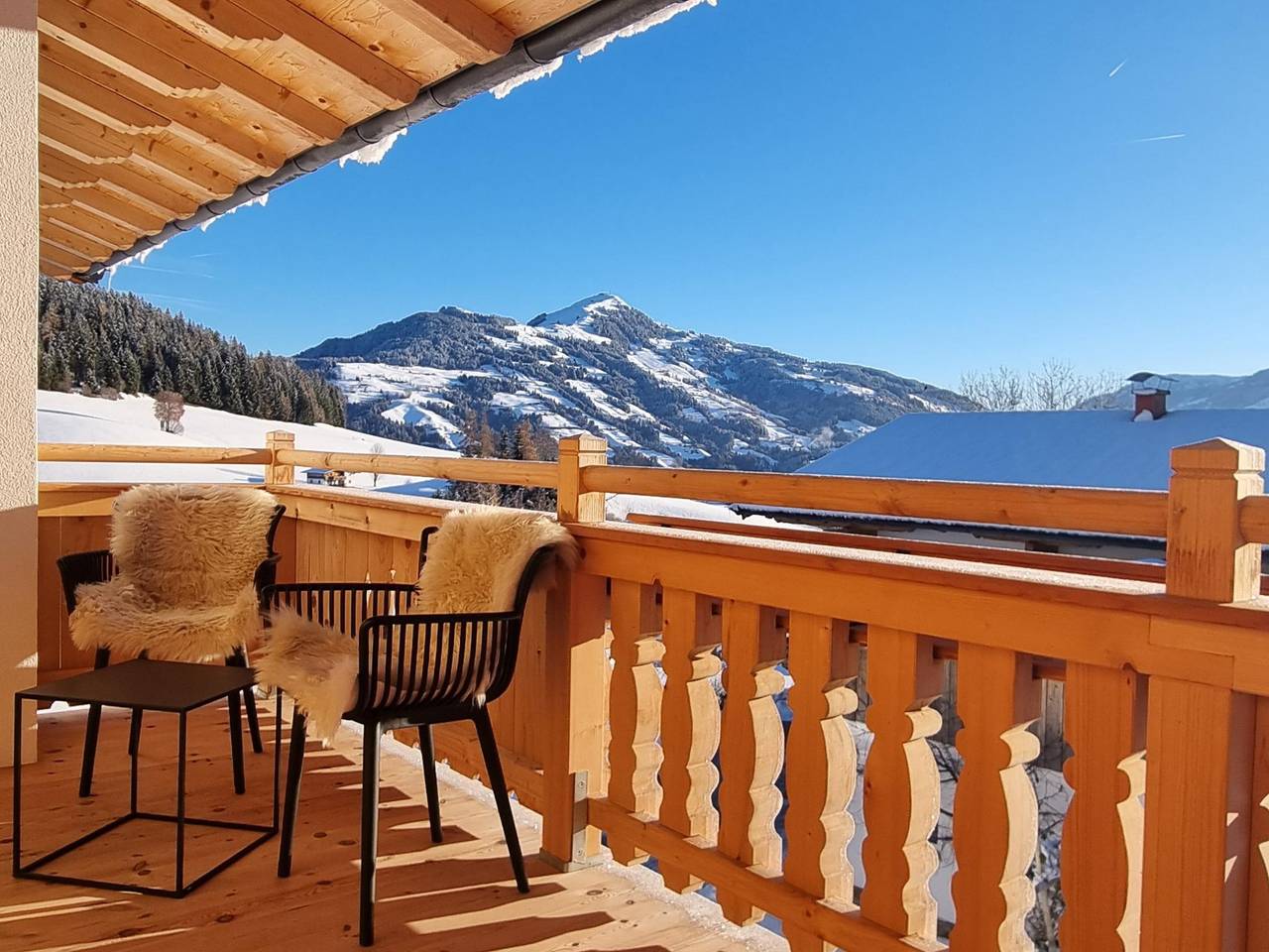 Ganze Wohnung, Neue gemütliche Aussichtsoase mit Balkon in Hopfgarten im Brixental, Kaisergebirge