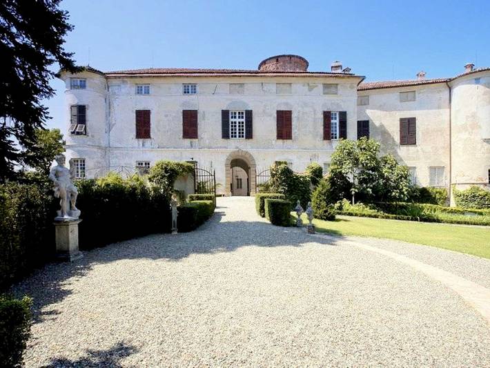 Château pour 4 personnes, avec Jacuzzi ainsi que Jardin et Piscine en Italie