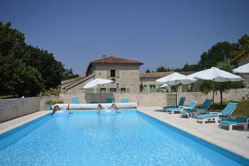 Gîte pour 5 personnes, avec jardin et piscine à Saint-Pierre-d'Amilly