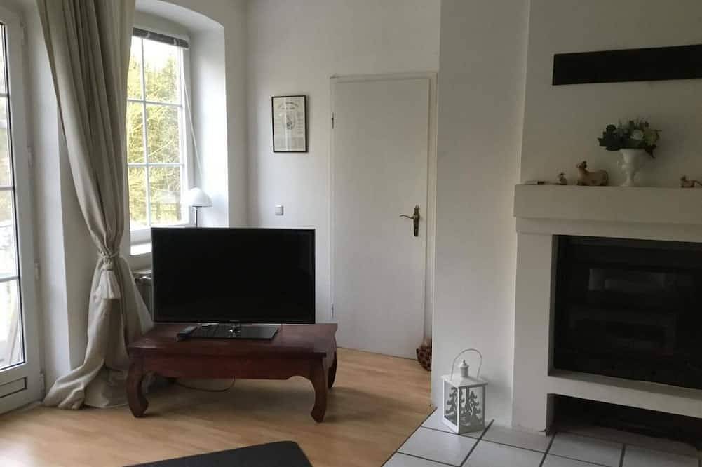 Ganze Wohnung, Landgut mit Blick auf das Wasser in Loxstedt, Cuxland