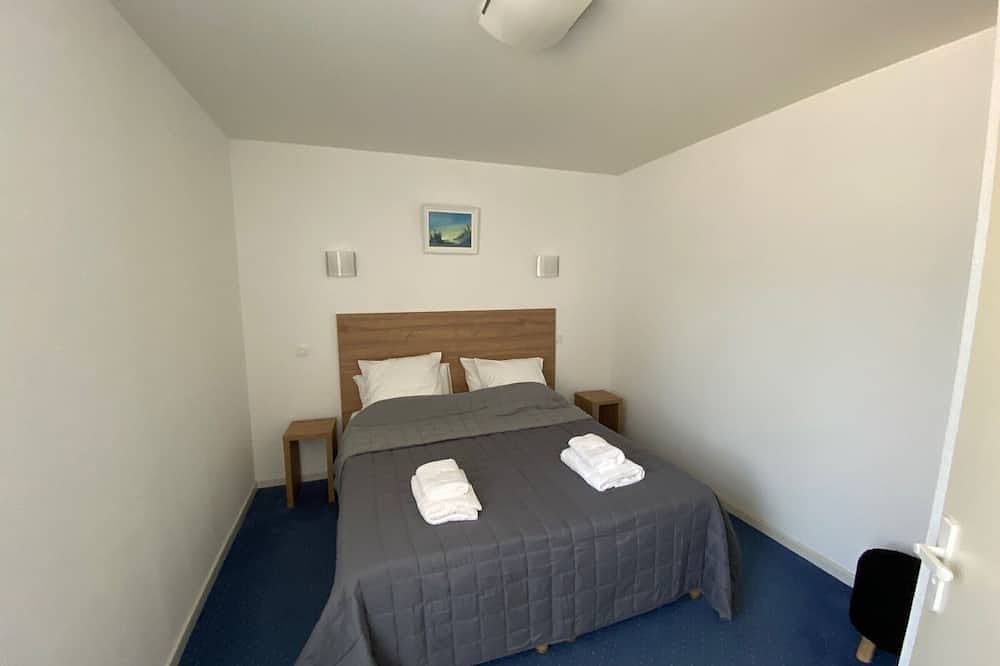 Amplio y cómodo alojamiento en Feneyrols cerca del Aveyron in Féneyrols, Macizo Central