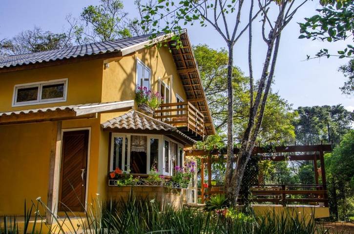 Casas e apartamentos de temporada para 2 pessoas, com vista e jardim em Resende (Brasil)