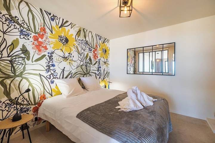 Gîte pour 4 personnes, avec jardin dans Les Rosaires - 2