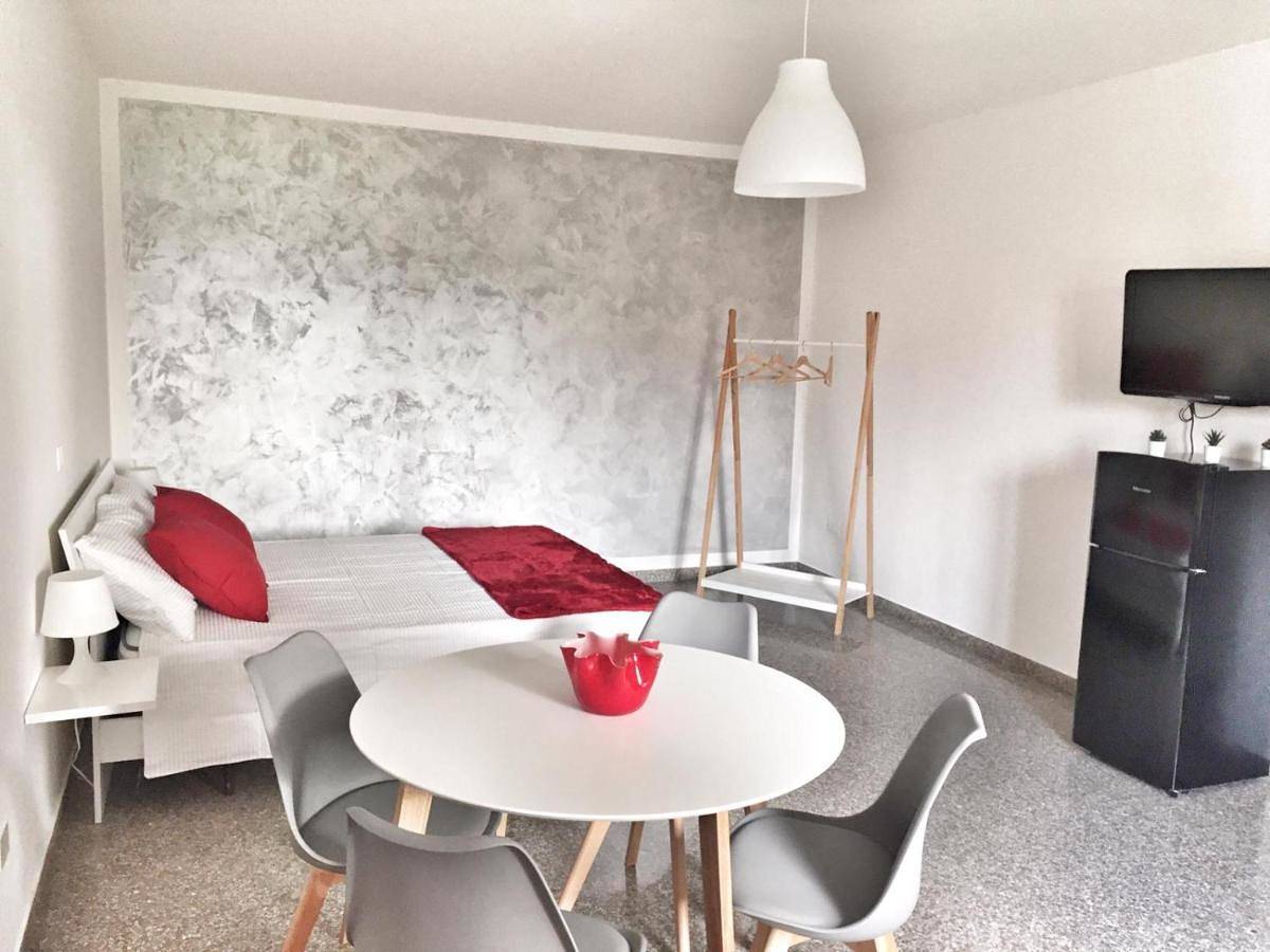 Red Tower Venice Apartment - 2 mins from Vce Airport- free Wifi in Venedig, Lagune von Venedig