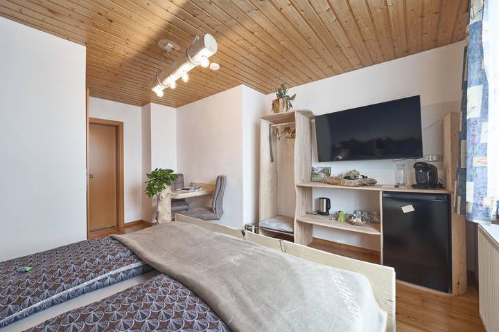 Double room, shower, toilet in Weng im Gesäuse, Gesäuse