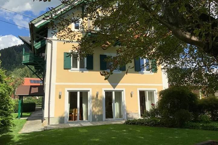 Landhaus mit herrlichem Garten, Pool und Freizeitanlage für bis zu 12 Gäste in Völkermarkt, Lavanttaler Alpen