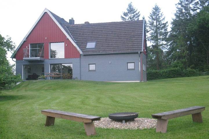 Ferienwohnung für 6 Personen, mit Balkon und Garten in Hürtgenwald