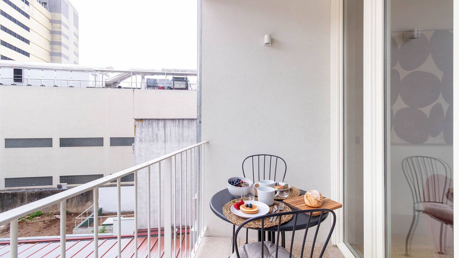 Ganze Wohnung, Ferienwohnung für 2 Personen mit Balkon in Santo Ildefonso, Porto