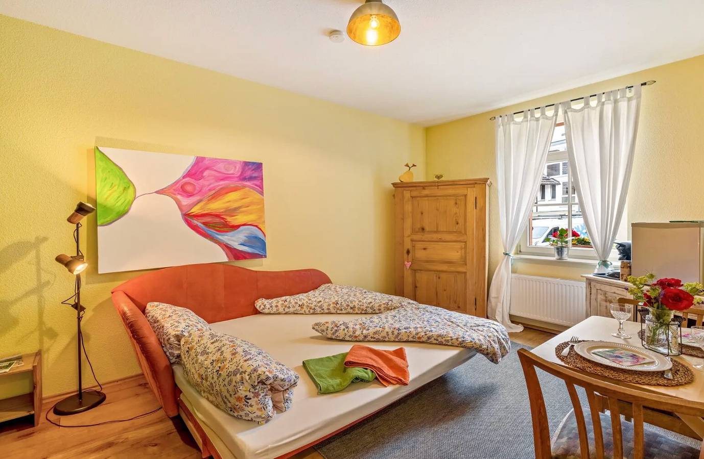 Ganzes Studio, Studio „Europa Park, Zimmer mit eigenem Bad" mit Gemeinschaftsterrasse, Garten & Wlan in Herbolzheim, Südschwarzwald