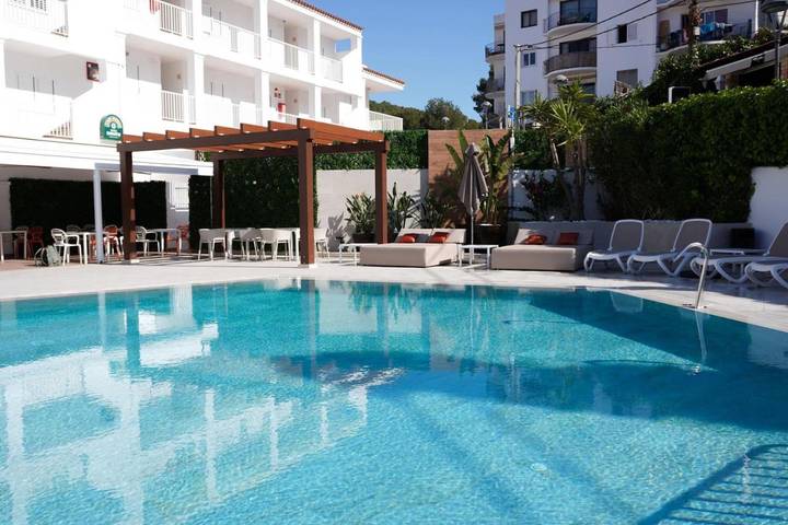 Gîte pour 4 personnes, avec piscine et terrasse à Cala Llonga - 3