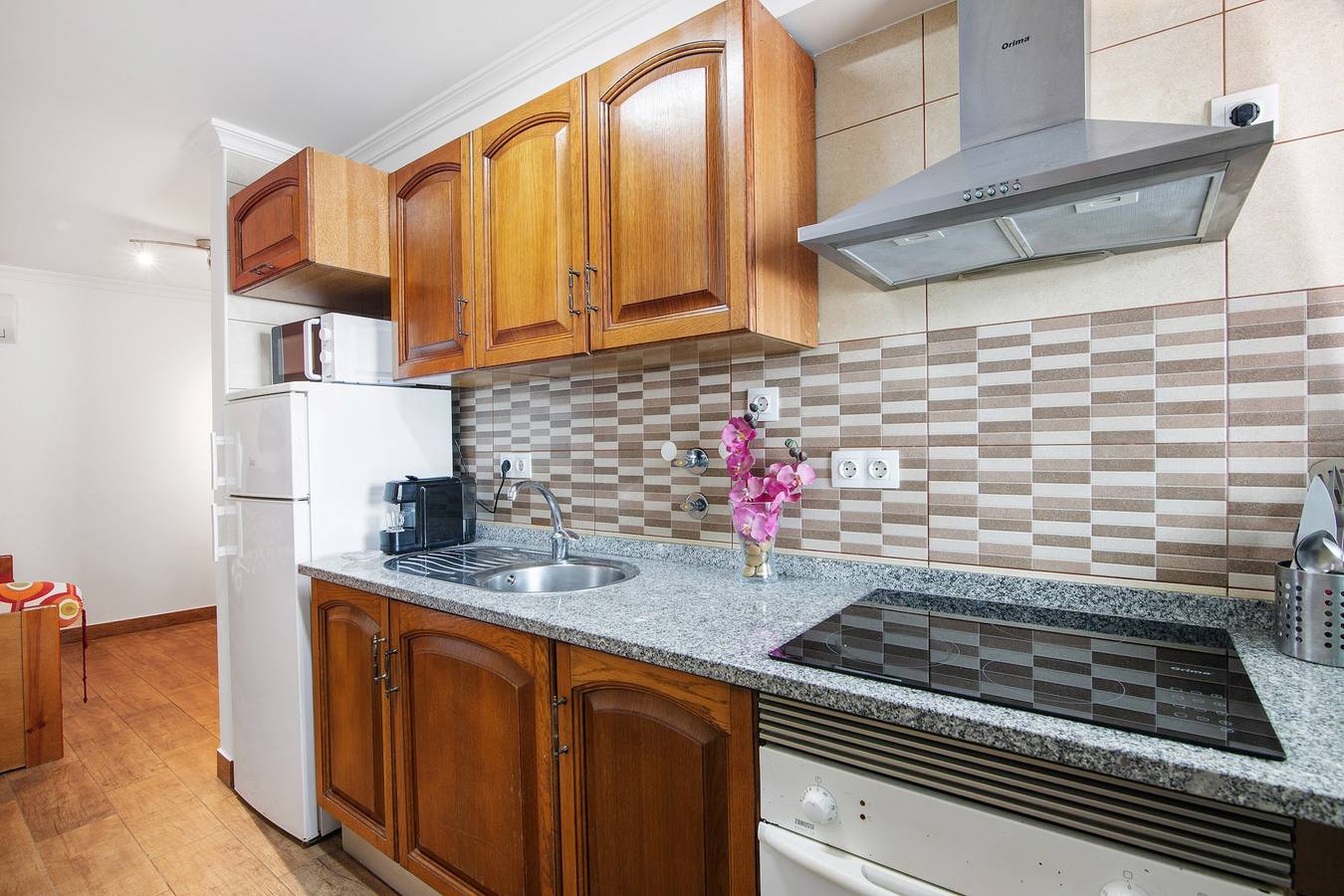 Appartement 'Dourado' met Balkon, Wi-Fi en Airconditioning, foto 9