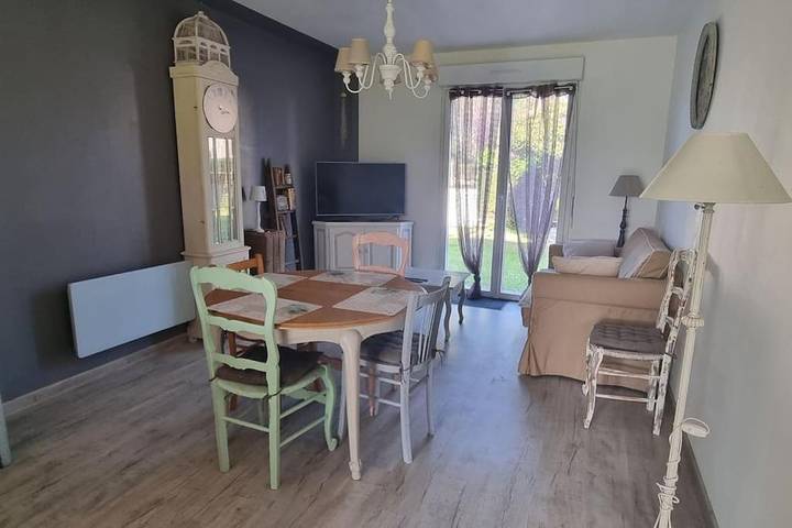 Location de vacances pour 4 personnes, avec Jardin à Le Trévoux