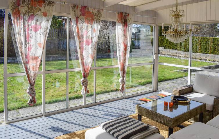 Ferienhaus für 9 Personen, mit Terrasse und Garten in Simrishamn - 4