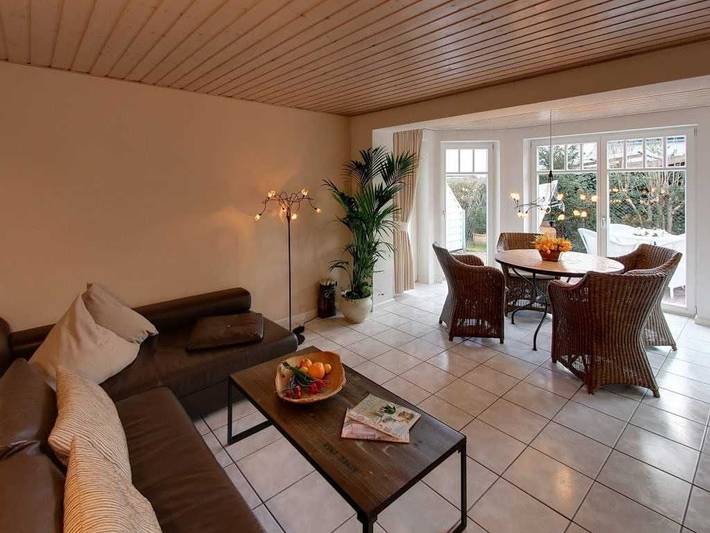 Ferienwohnung für 3 Personen, mit Terrasse, kinderfreundlich in Kühlungsborn - 2