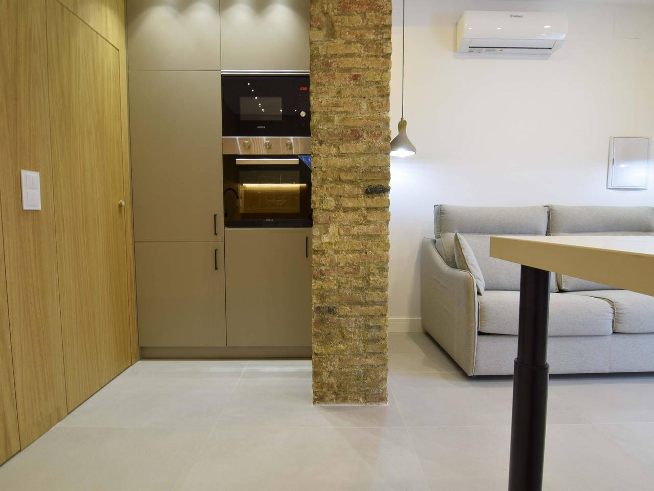 Apartamento vacacional entero, Letmalaga Princesa Huelin A. Apartamento Premium. in Playa de la Misericordia, Málaga