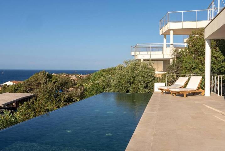 Villa pour 10 personnes, avec jardin ainsi que piscine et jacuzzi à Porto Cervo - 2