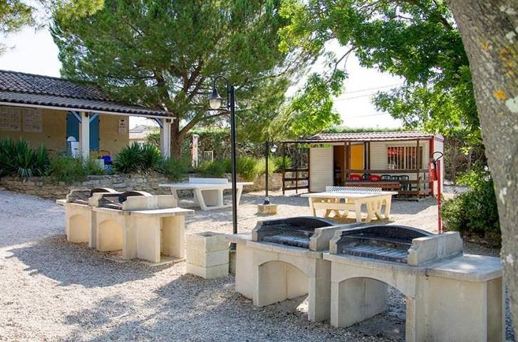 Location de vacances pour 6 personnes, avec jacuzzi ainsi que jardin et piscine à Gallargues-le-Montueux - 3