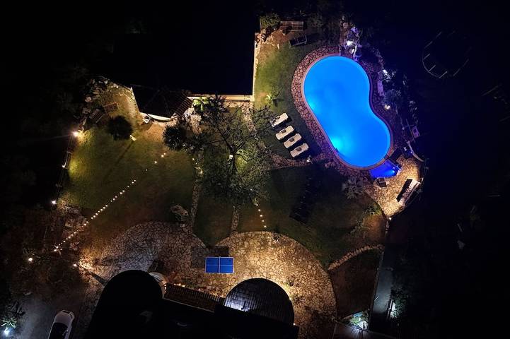 Chalet para 2 personas, con jacuzzi y piscina, Se admiten mascotas - 1