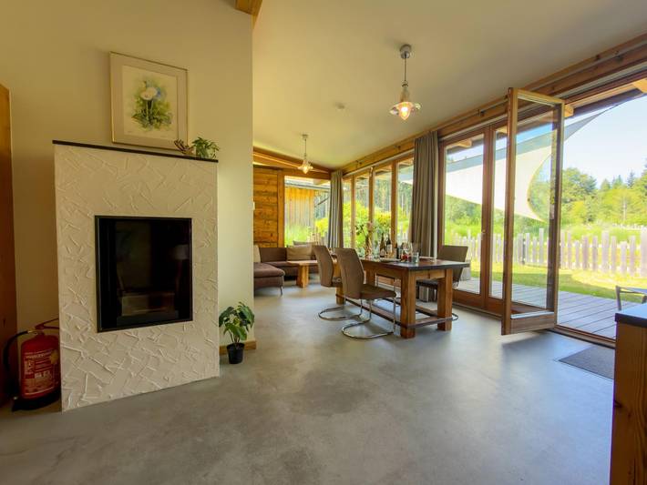 Naturchalet am Waldrand mit Infrarot Sauna in Hermagor, Hermagor-Pressegger See