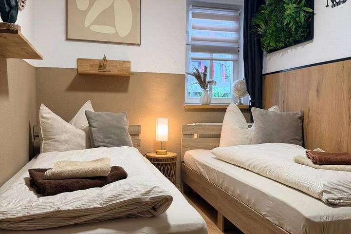 Ganze Wohnung, Apartment 2 am Blankenburger Tor
Innenstadtlage, modern und gemütlich. in Saalfeld, Saalfeld/Saale