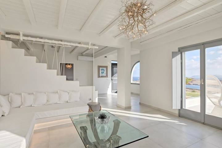 Villa pour 10 personnes, avec jacuzzi ainsi que jardin et piscine dans Antiparos