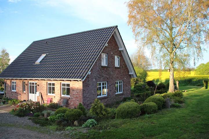 Ferienwohnung für 5 Personen, mit Terrasse und Garten in Munkbrarup